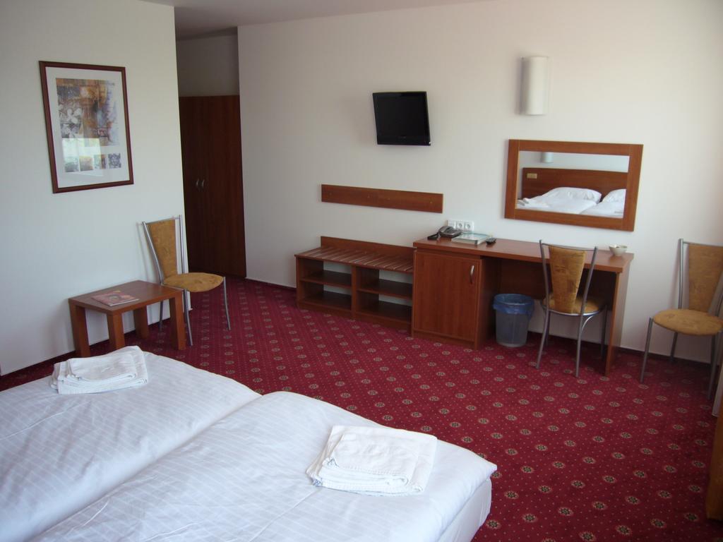Hotel Slavia Praga Exterior foto